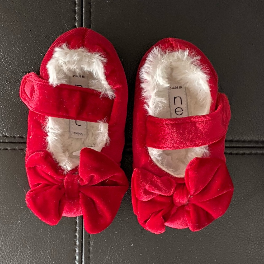 Girls slippers